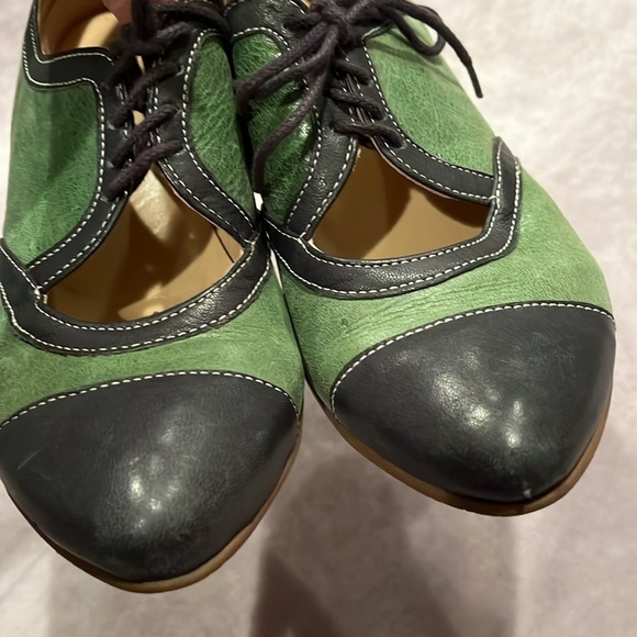 Fidgi brogues lace up heeled green and blue heels size 38.5 / US 7.5 - Picture 7 of 7